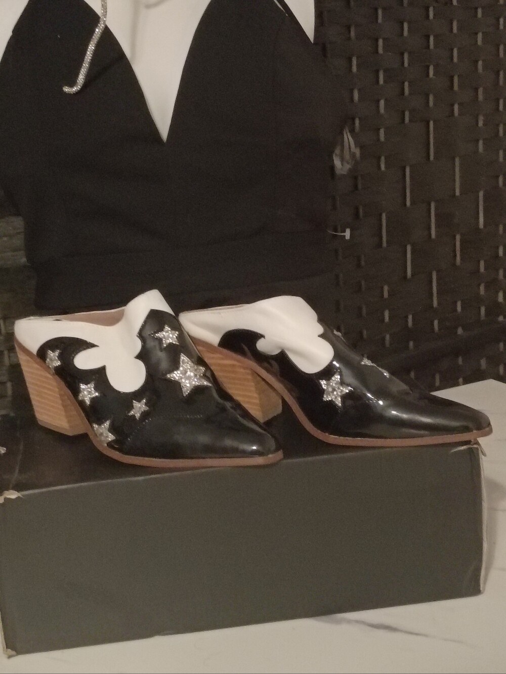 Betsey Johnson Denniss Rhinestone Star Western Mules Size 7
